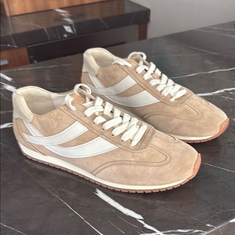 NWOB - Vince Men's Tan and Cream Sneakers, 8.5